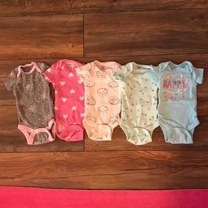 Set of 5 Bodysuits